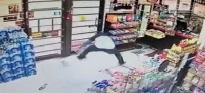 El incidente ocurrió en una tienda.