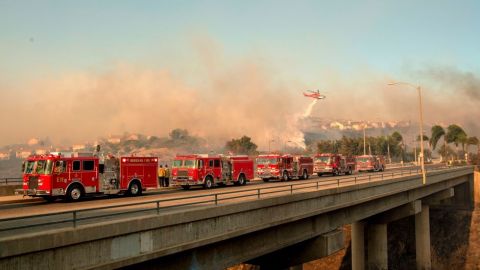 A lot of fire fighter arrived at the scene. / Getty