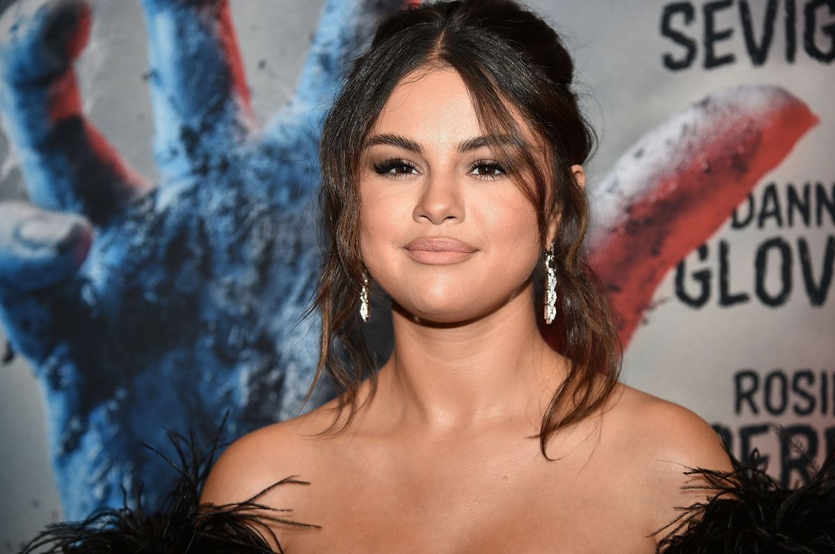 Selena Gomez shows herself without filters and shares her secrets for the perfect makeup Selena Gomez shows herself without filters and shares her secrets for the perfect makeup