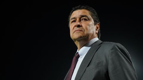El proyecto de Luis Fernando Tena podría recibir la continuidad en las Chivas de Guadalajara.