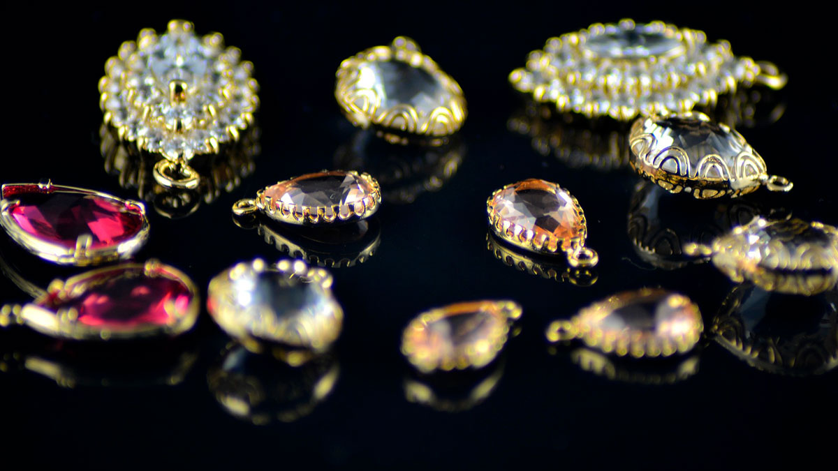 Se encontraron anillos de oro y plata, pulseras, colgantes, aretes y broches. (Imagen sólo con fines ilustrativos).