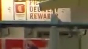 TiroteTiroteo en Valley Plaza Mall, en Bakersfield, al norte de Los Ángeles.o en Valley Plaza Mall, en Bakersfield.