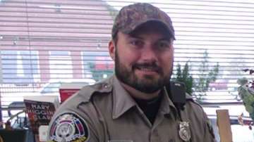 Teeters se convirtió en la mujer más mayor en cazar un ciervo.