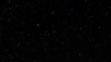 La impresión de este artista muestra el planeta K2-18b, es la estrella anfitriona y un planeta acompañante en este sistema.