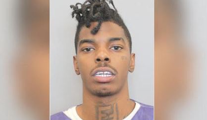 Tavores Henderson, iba a ser arrestado por rasguñar a su novia.