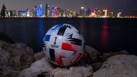 Este nuevo balón es casi una réplica de la famosa Adidas Telstar 18.