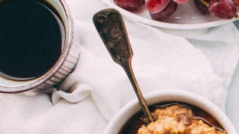 Evita elegir alimentos que parecen saludables pero que tienen enormes cantidades de azúcar agregada.