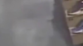 La policía ha pedido la colaboración ciudadana para dar con los sospechosos.