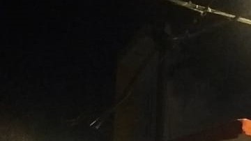 El auto fue incendiado.