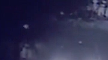 Las cámaras de seguridad de un establecimiento cercano captaron el momento del atropello en Miami Beach.