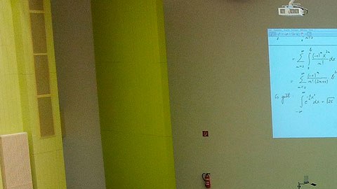 Las escuelas dijeron que no aceptaban becas que tuvieran condiciones raciales. (Imagen sólo con fines ilustrativos).