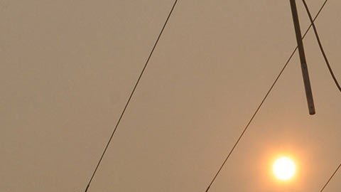 La página de TW de PG&E muestra mensajes al público donde pide paciencia, mientras arregla problemas con el cableado.