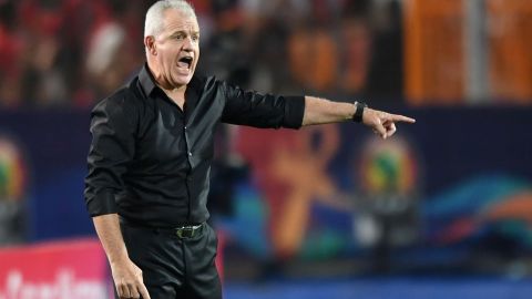 Javier Aguirre buscará una victoria.