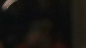 El mediocampista colisionó contra un jardín en South London.