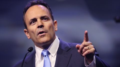 Demócratas y republicanos han arremetido contra el ya exgobernador Matt Bevin.