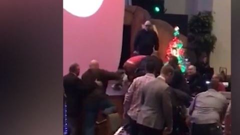 El incidente ocurrió en las instalaciones de First Baptist Church.