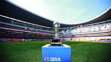 Este trofeo se entrega al campeón de la Liga MX.