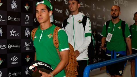 Diego Láinez podría terminar en el Olympique de Lyon.