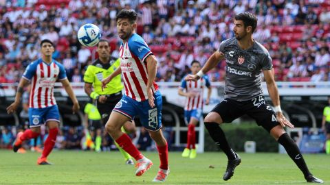 Chivas y Necaxa durante su duelo del Apertura 2019, correspondiente a la jornada 6.