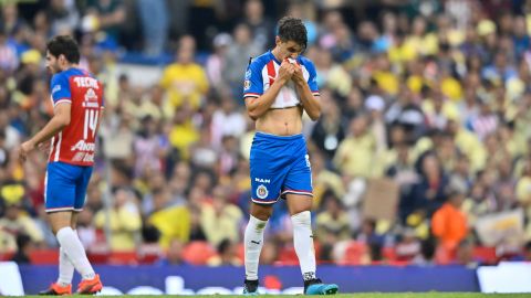 Josecarlos Van Rankin es uno de los jugadores que no entran en los planes de Chivas para el Clausura 2020.