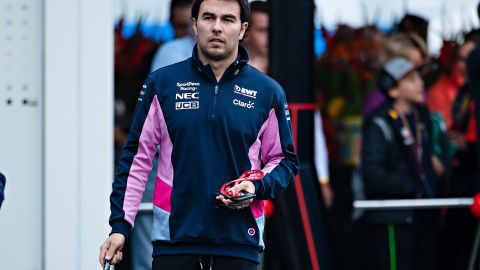 Checo tocó el automóvil del tetracampeón del mundo en la curva 11