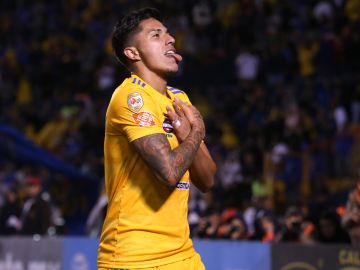 Carlos Salcedo, jugador de Tigres.