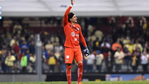 Guillermo Ochoa busca levantar un nuevo título con el América.