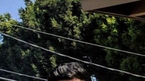 El concejal Mike Bonin aparece apoyando a la comunidad en temas de la vivienda. (TW-Bonin)