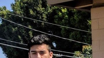 El concejal Mike Bonin aparece apoyando a la comunidad en temas de la vivienda. (TW-Bonin)