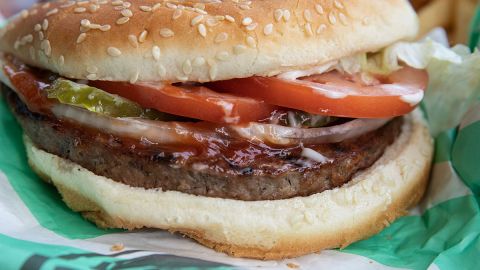 Al parecer, este problema podría ser provocado por el ingrediente principal de esta hamburguesa, que es la soja.