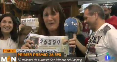 La reportera en cuestión se llama Natalia Escudero.