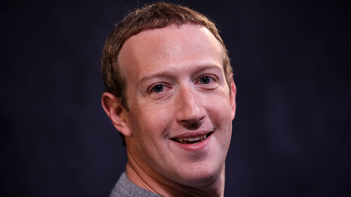 Zuckerberg fue uno de los hombres que más dinero ganó gracias al buen desempeño de sus negocios.