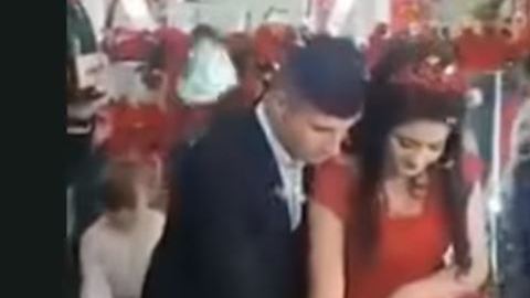 El chico perdió el control por completo.
