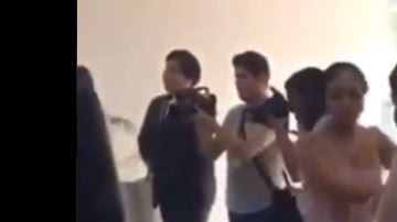 La despechada le soltó varios golpes a la novia.