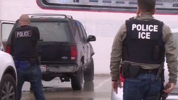 Los agentes arrestaron al joven cuando viajaba de Colorado a Chicago.