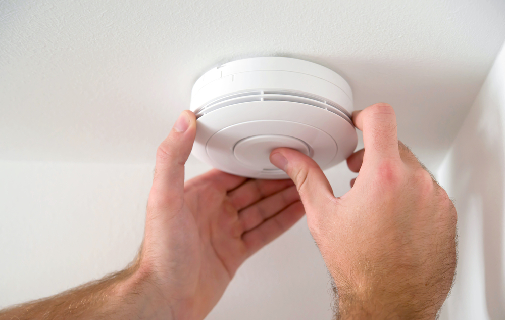 Por qué es importante tener un detector de humo en casa y cuáles son los mejores? - La Opinión