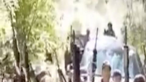 VIDEOS: CJNG avanza con 'ejército' y 50 trocas en región de La Montaña en Guerrero