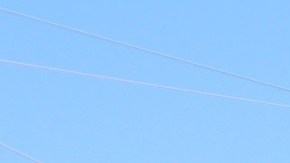 Hace un año que entró en vigor la medida que obliga a los migrantes a esperar en México.