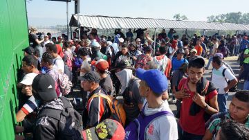 Más de 4,000 personas buscan cruzar México hacia EEUU.