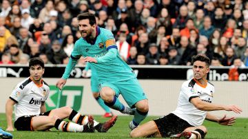 Lionel Messi nada pudo hacer para evitar el tropiezo.