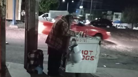 Don Abel se puso triste por no vender nada.