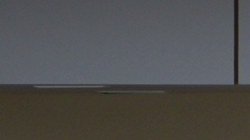 Familias llegan a ver a sus familiares al centro de detención en Adelanto.  (Alejandro Cano)