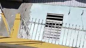 Una residencia que colapsó por el terremoto en el barrio Barinas, en Yauco.