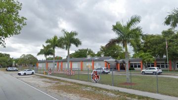 Exterior de la escuela Benjamin Franklin en North Miami