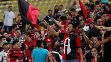 Simplemente incontrolable: La Liga MX no se puede deshacer del grito en las tribunas.