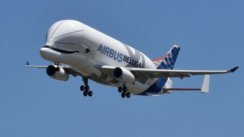 Este avión se parece mucho a la ballena Beluga, de ahí su nombre.