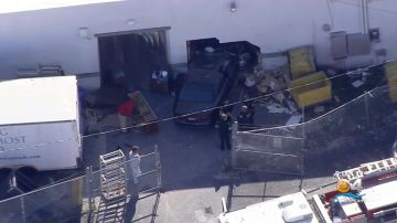 Imagen aérea del vehículo empotrado en la tienda Salvation Army de Pompano Beach (Florida).