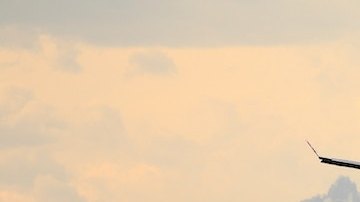 Cómo buscar vuelos baratos en internet. Foto: Pascal Meier vía Unsplash