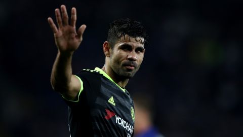 Diego Costa y Billy McCulloch improvisaron un ring y se pusieron unos guantes para ser los protagonistas de una amistosa pelea.