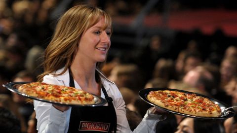 Podrías tener una pizza Original Rising Crust.